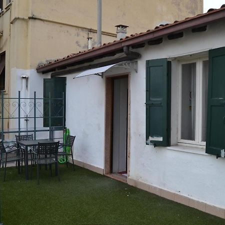 Gabrielli Rooms Et Apartments Sant Antonio Alloggio 4 M0230914084 Verona Exterior foto