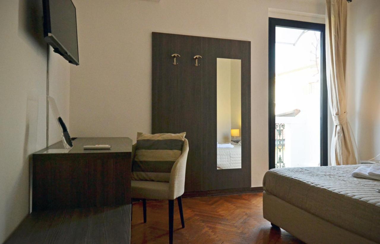 Gabrielli Rooms Et Apartments Sant Antonio Alloggio 4 M0230914084 Verona Exterior foto